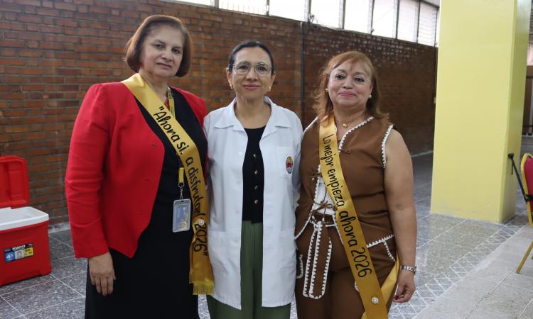 Revista Médica Hondureña reconoce trayectoria de la Dra. García y Licda.Sandra Barahona